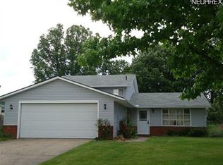 730 Carol Ln, Elyria, OH 44035