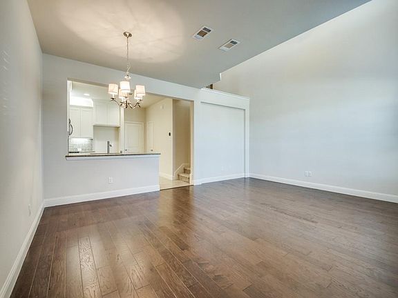 4th image of 3005 Gaylord Dr