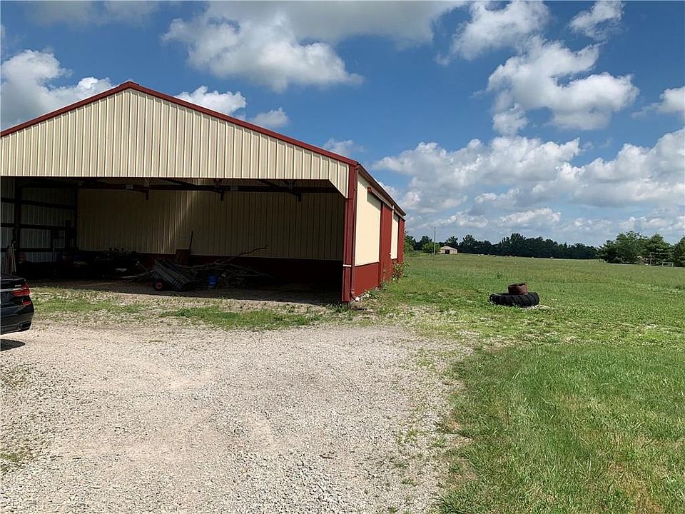 2nd image of 2370 E State Road 252