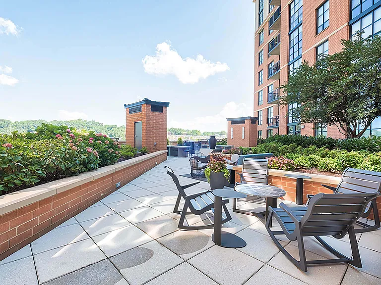 Our community is the perfect blend of modern, high-rise living infused with classic comforts