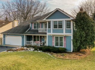 716 W Gartner Rd, Naperville, IL 60540
