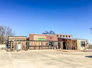 121 S Berry St, Burkburnett, TX 76354