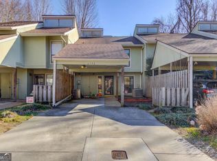 6392 Hawthorne Ter, Peachtree Corners, GA 30092