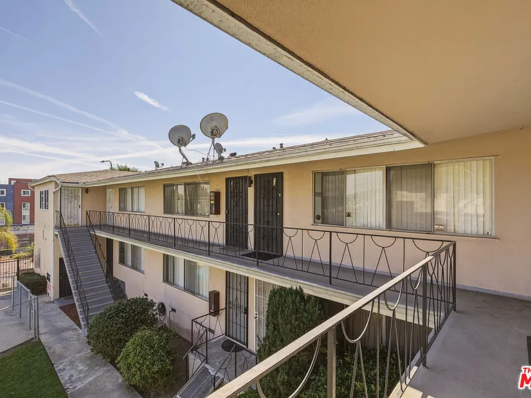 5117 Crenshaw Blvd #7 — Photo 3
