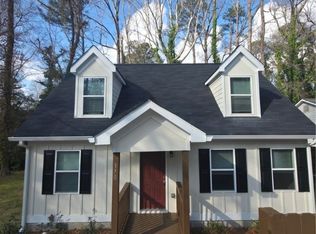 370 Camelot Dr, Athens, GA 30606