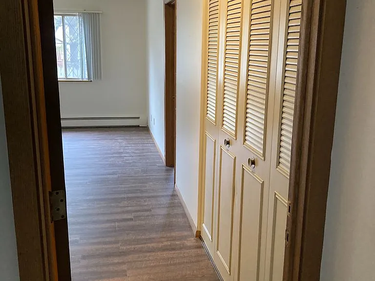 Imperial House Apartments — Photo 5