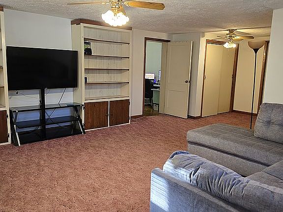 Den/family room
