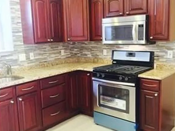 8 Edison St, Saugus, MA 01906