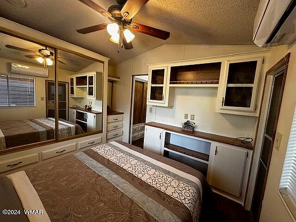 5th image of 547 E White Mountain Blvd #18