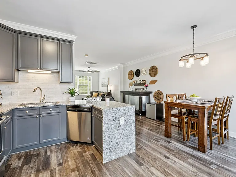 4705 Brighton Village Dr — Photo 12