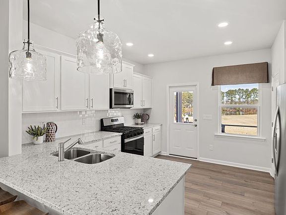 Kitchen with plenty of storage