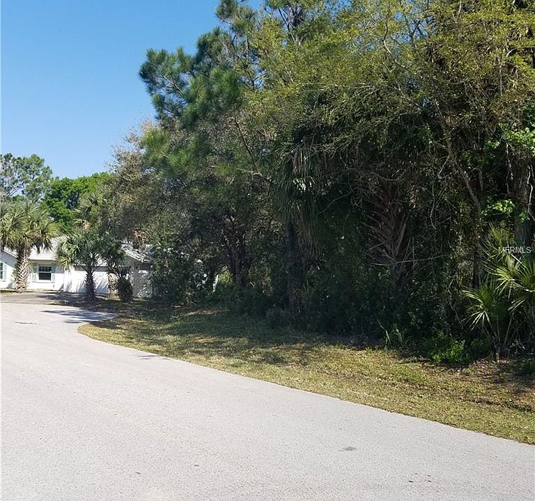 2nd image of 4 Big Horn Dr