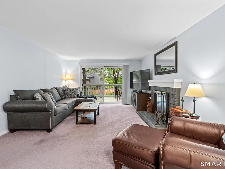 7 Pond Cir #7 — Photo 11