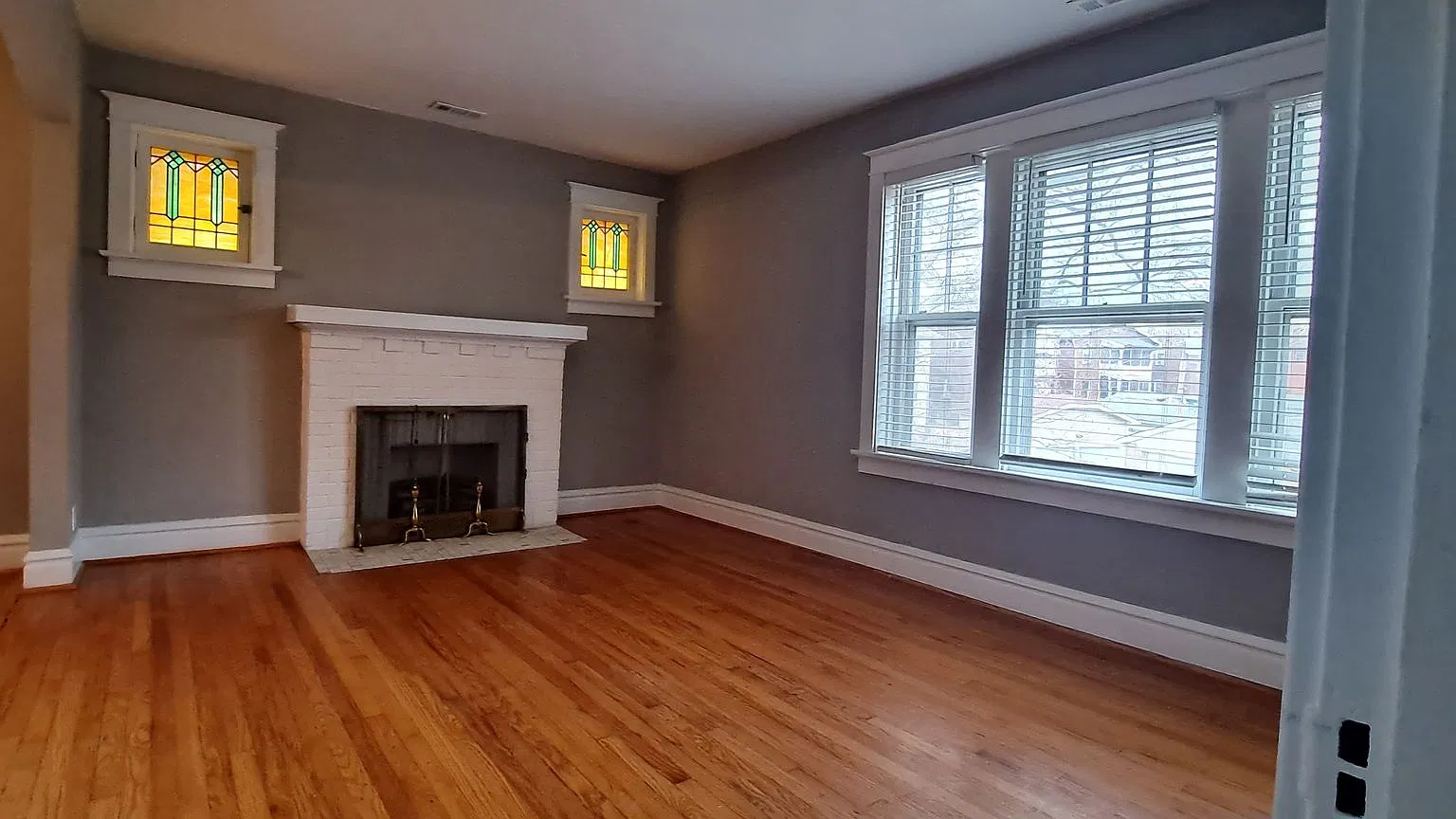 6021 Dewey Ave — Photo 2