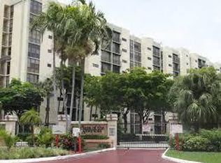 16909 N Bay Rd, Sunny Isles Beach, FL 33160
