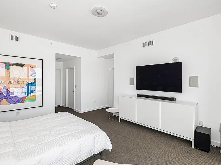 6101 Aqua Ave #702 — Photo 24