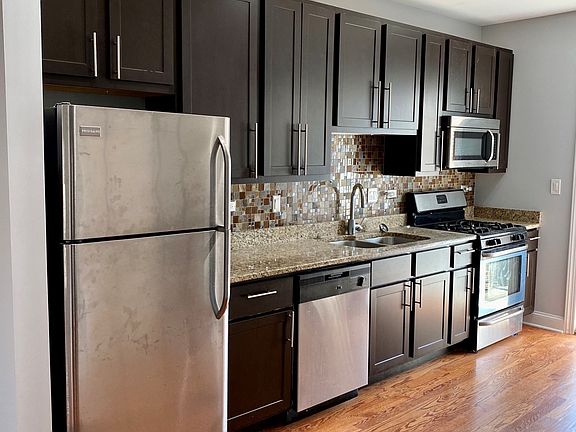 2nd image of 5854-58 N Maplewood Ave Unit 4