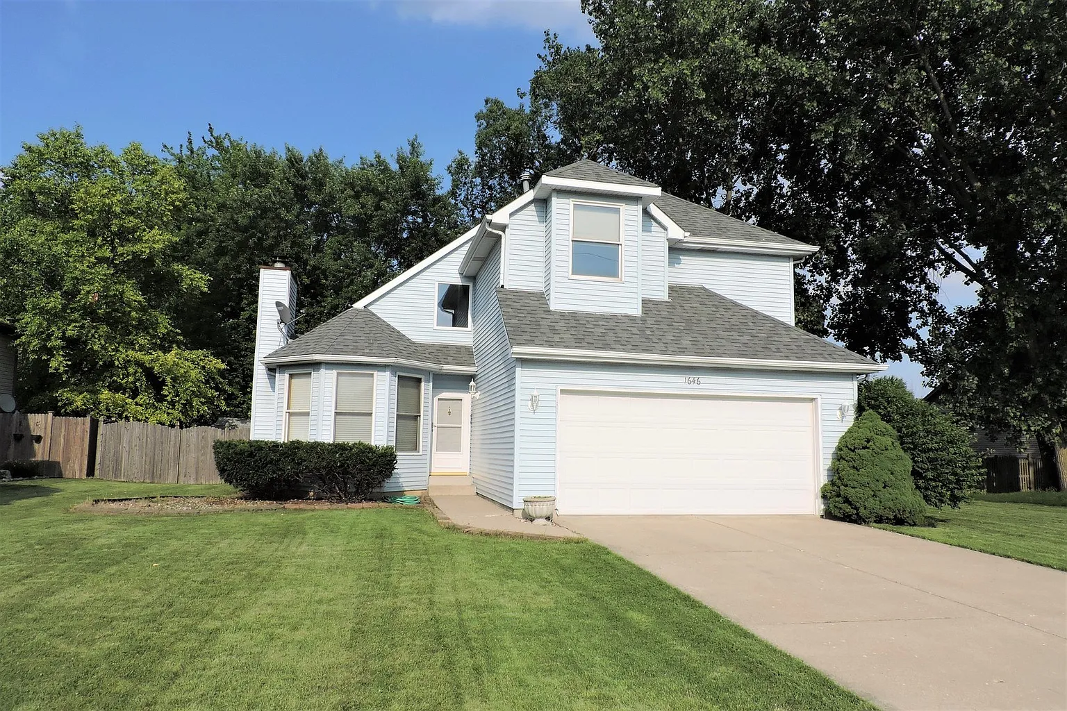 1646 East St photo 1