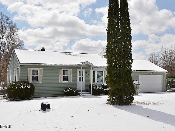 3rd image of 1326 Olive St