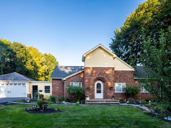 83 Delmont Avenue, Barre City, VT 05641