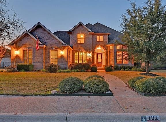 3rd image of 102 Woodall Dr