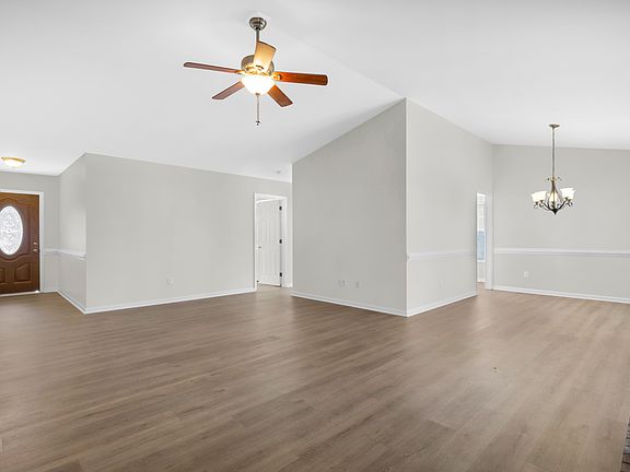 3rd image of 705 E Hightree Ln