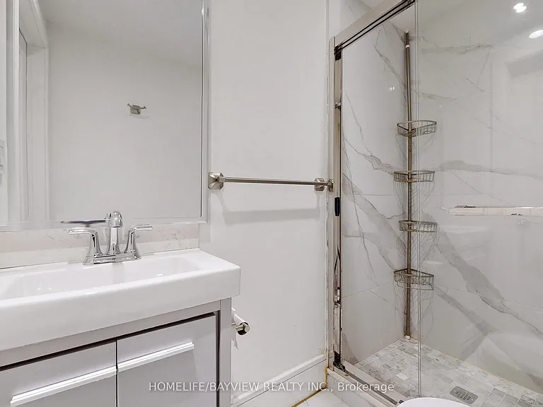 72 Lensmith Dr — Photo 15