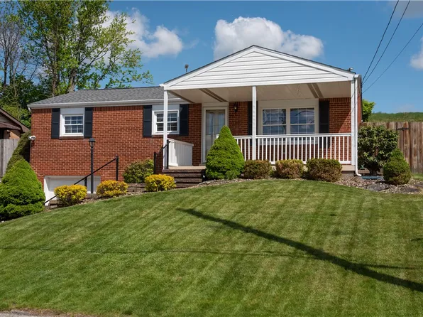212 Alcan Dr, Pittsburgh, PA 15239