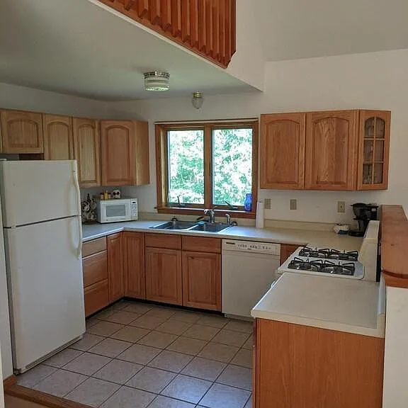 28 McMann Haven Dr — Photo 4