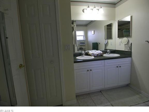 4th image of 1620 SE 8th Ter