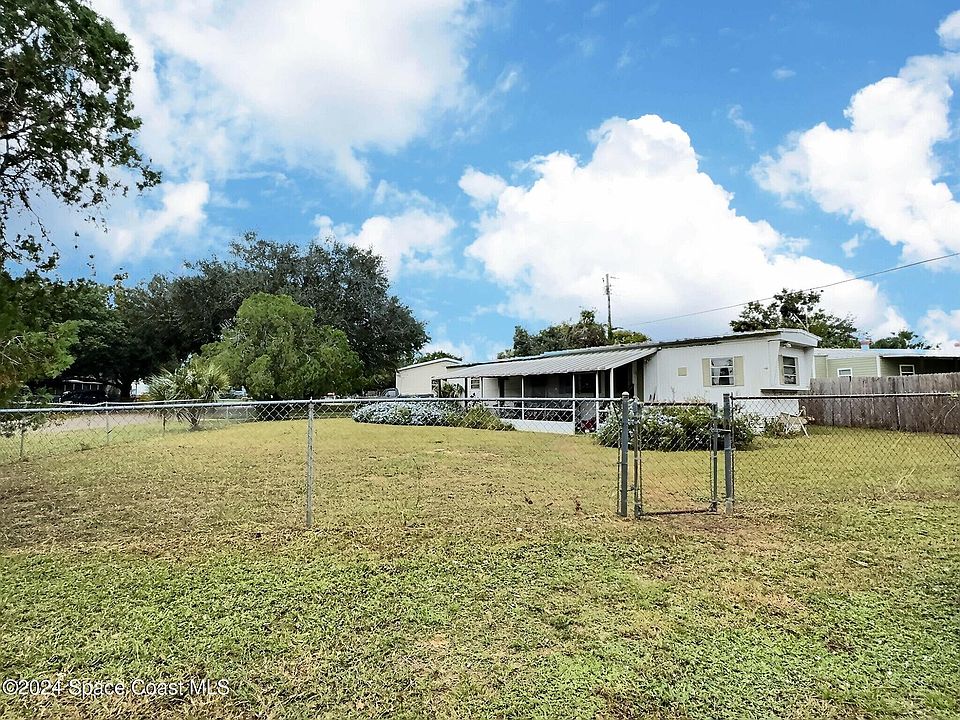 2nd image of 6987 Fern Dr