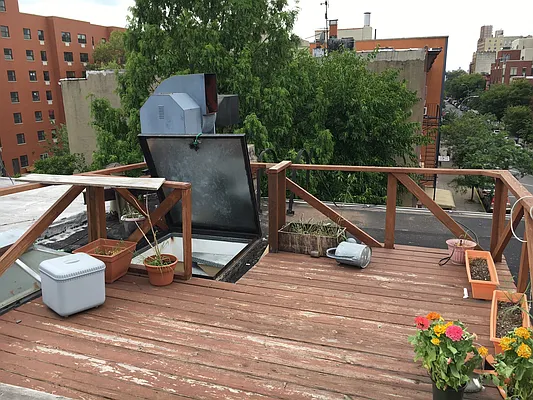 Rented by Loom Group | media 108