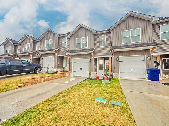 5th image of 4854 Ancient Glacier Ln