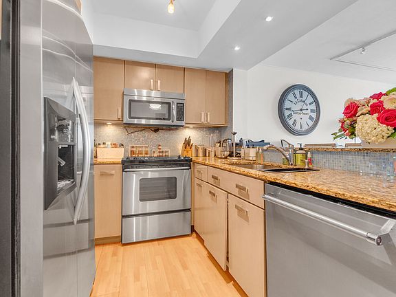 5th image of 1900 Sunset Harbour Dr #1206