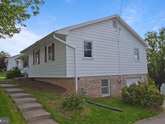 3rd image of 2287 Grandview Rd