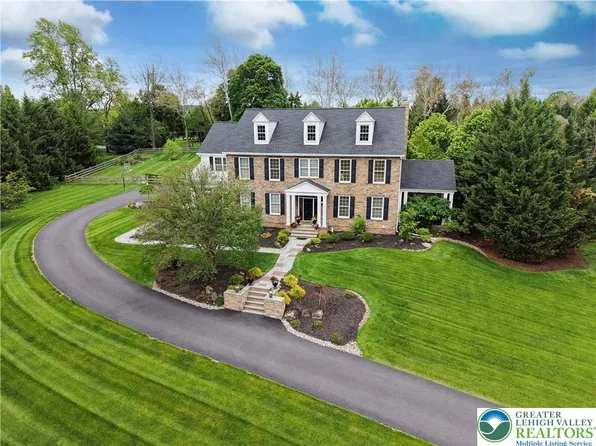 1866 Obriens Ct, Bethlehem, PA 18015