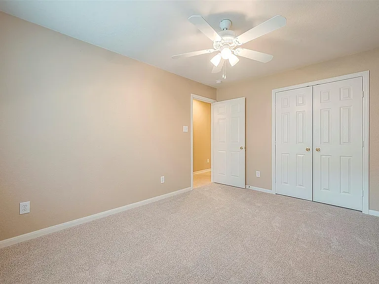 134 E Foxbriar Forest Cir — Photo 18