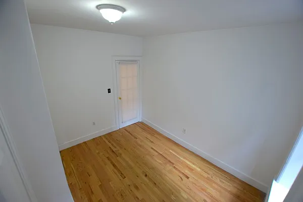 Rented by Your Vanity Realty | media 20