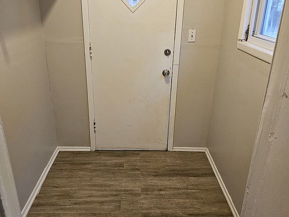 3rd image of 3296 W 44th St #1