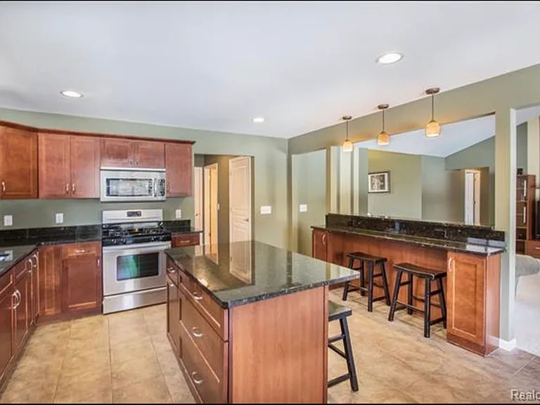 18407 Tarpey Dr — Photo 8