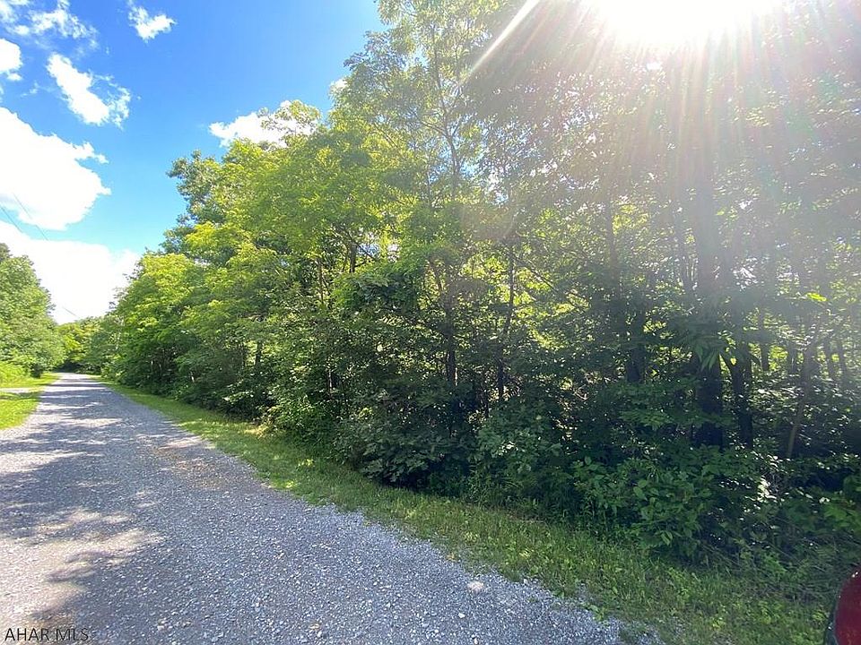 2nd image of 38 Buck Ln