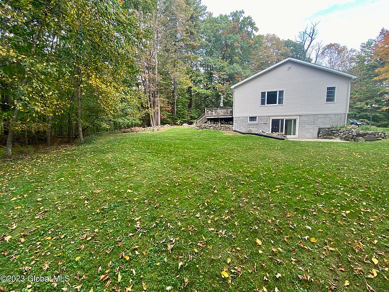 5th image of 457 Buttermilk Falls Rd