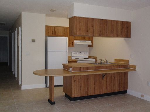 3rd image of 1213 NW 39th Ave APT G3