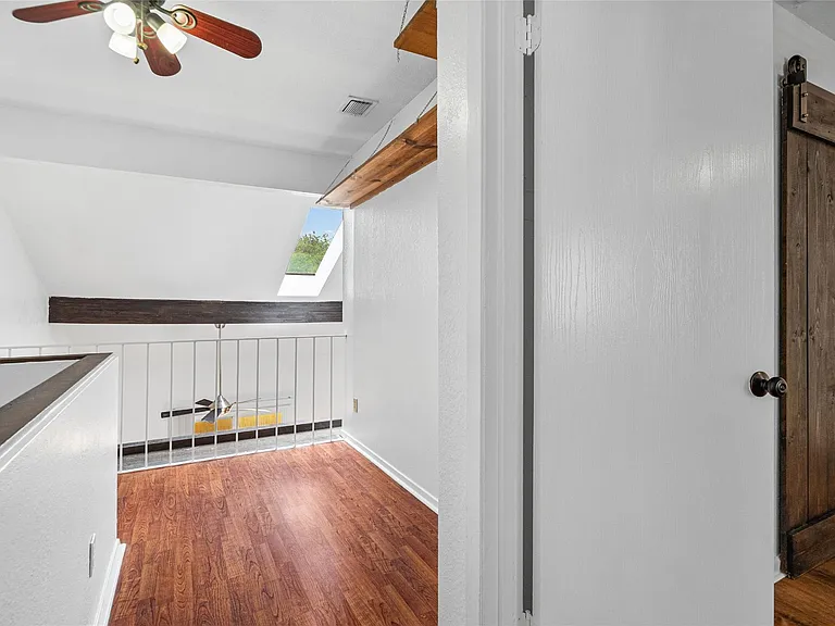 1504 Bridgeway Dr #B — Photo 16