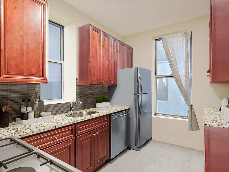 118 W 114th St #2E — Photo 6