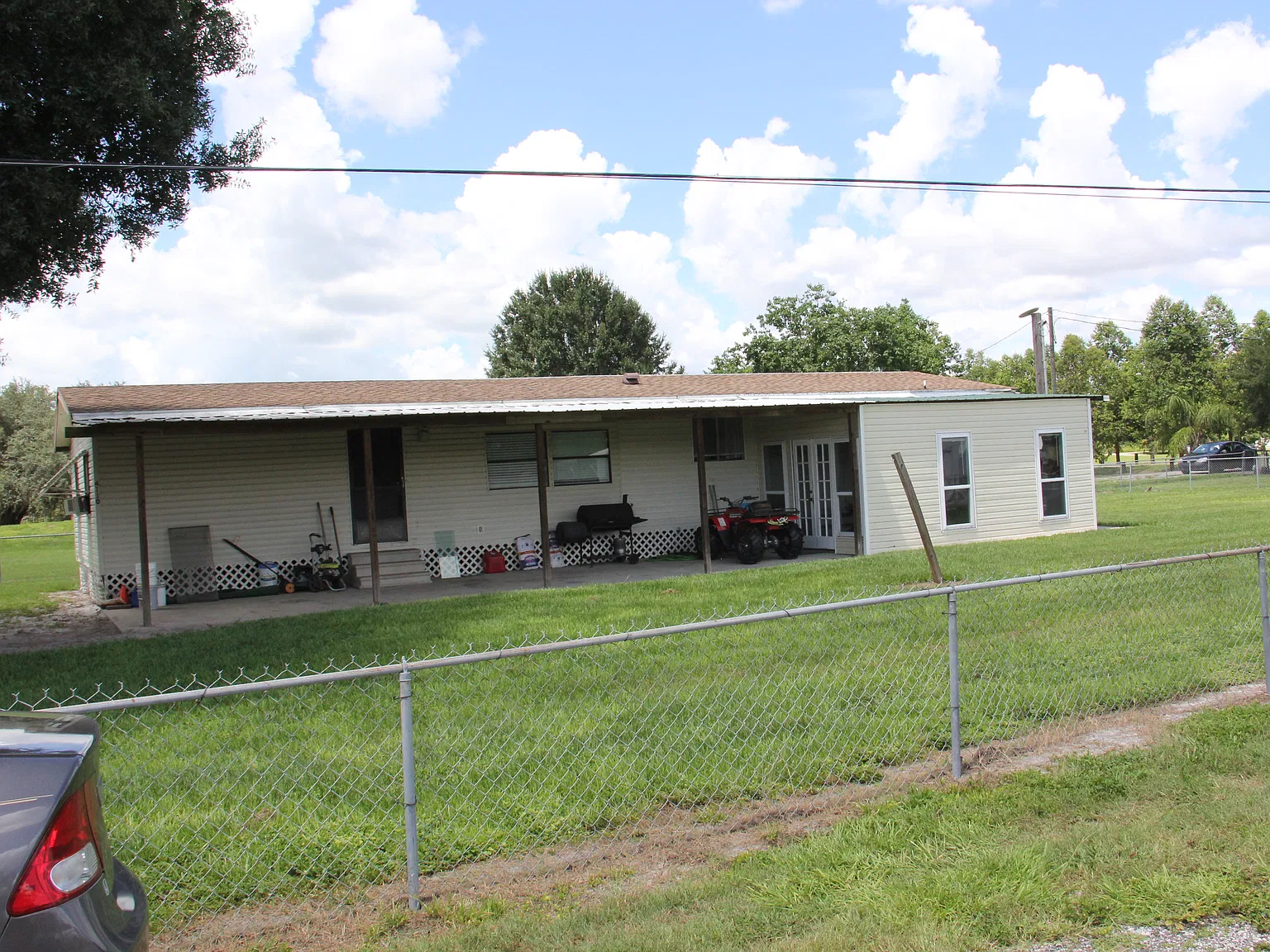 3 bed, 2300 sqft, $1,600 — Photo 3