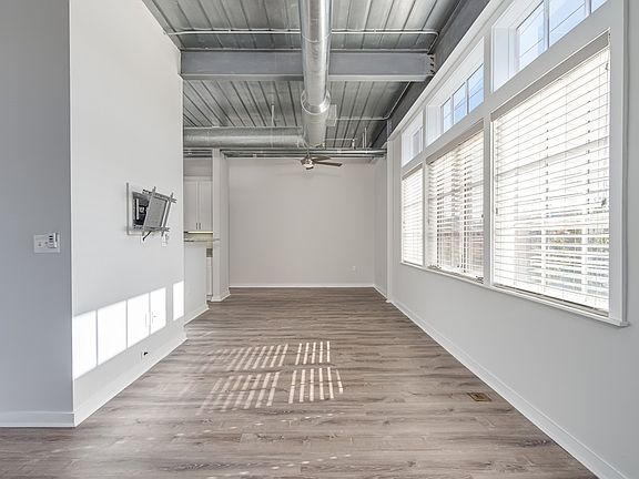 4th image of 572 Edgewood Ave NE #212