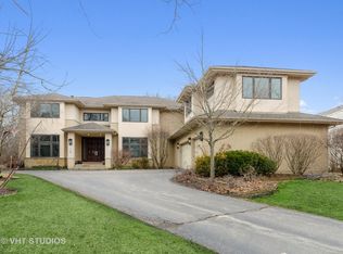 2076 Windy Hill Ln, Highland Park, IL 60035