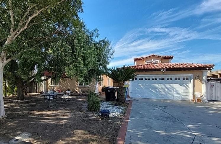 1st image of 4715 N Fircroft Ave #8