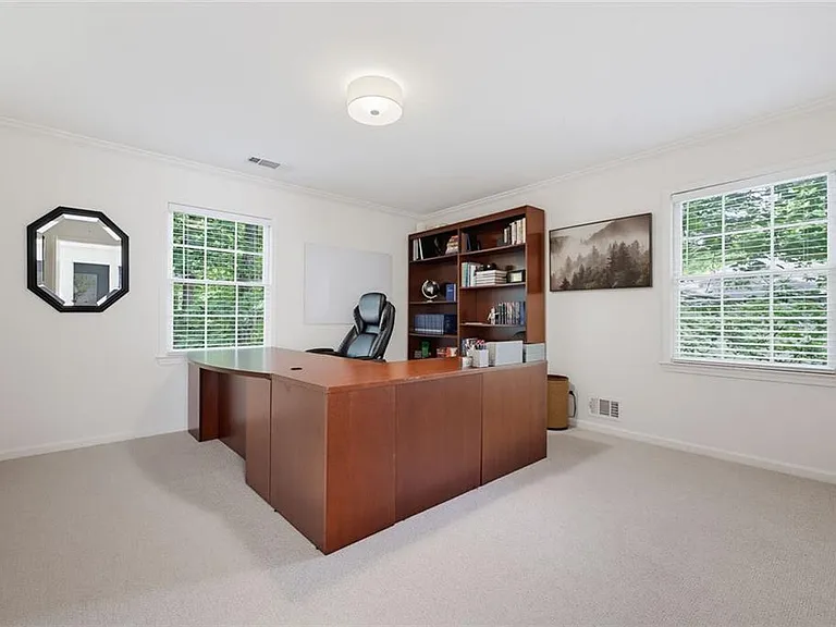 4966 Cambridge Dr — Photo 19